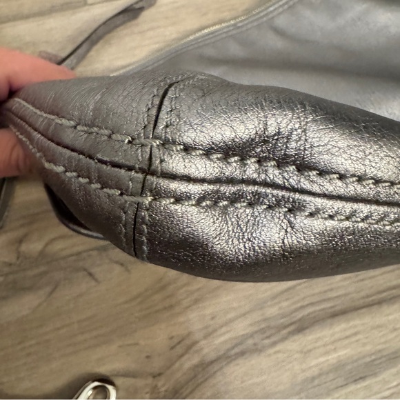 Coach Poppy Metallic Silver Leather Shoulder/Crossbody Bag with Silver Hardware - Picture 12 of 16